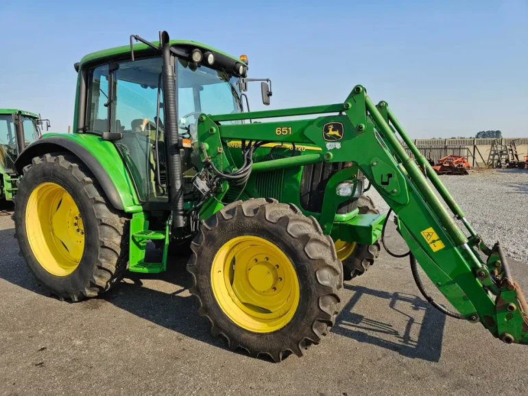 John Deere 6220 Premium z ładowaczem, TLS moc 100 KM , Zadbany .