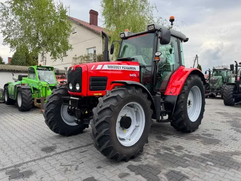 MASSEY FERGUSON 5470 Dyna-4 / Przednia amortyzowana / Klimatyzacja /