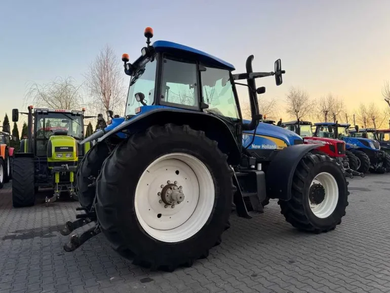 NEW HOLLAND TM 175 PowerCommand / Przednia oś + kabina amortyzowana /