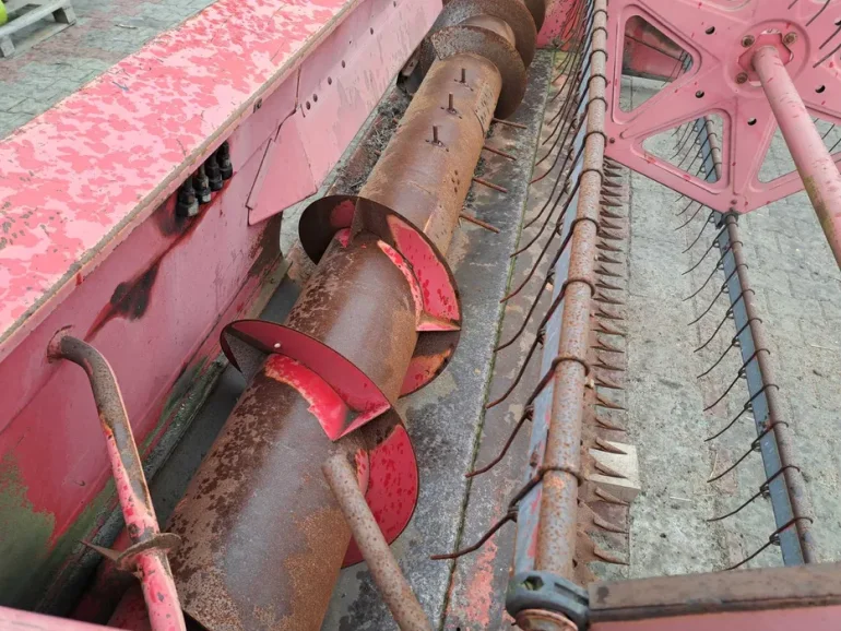 Heder 3,60 m przyrząd żniwny Massey Ferguson do kombajnu MF 620