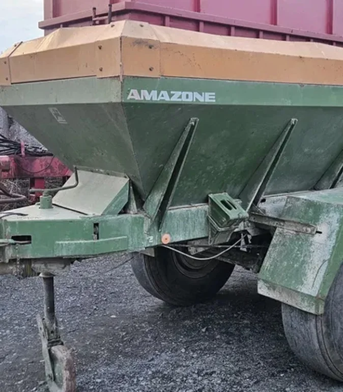 Rozsiewacz wapna amazone na lance
