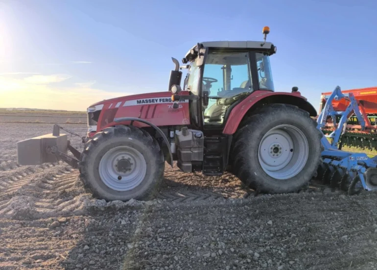 Massey Ferguson 7615
