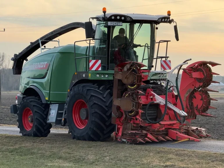 Fendt Katana 65 + Kemper 360 Plus 4x4 (nie claas jaguar)
