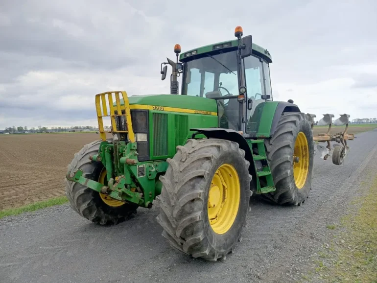 John Deere 7710 z Tuzem/ moc 170 km