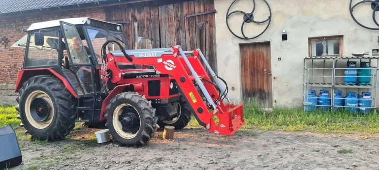 Najlepszy w Swojej Klasie ! Ładowacz Tur Do Ursus MTZ Belarus Zetor !
