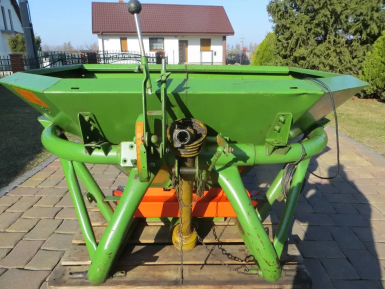 Rozsiewacz nawozu Amazone ZA-F 604R