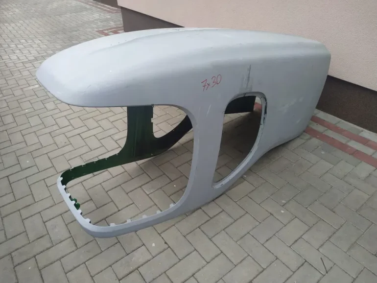 Maska John Deere 7430 lub 7530 Pokrywa silnika
