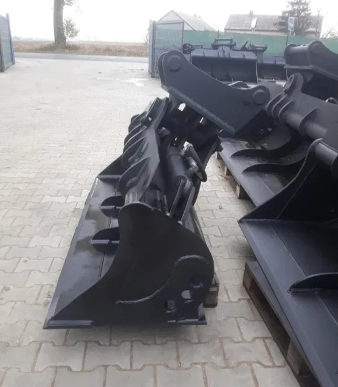 Skarpówka Łyżka skarpowa hydrauliczna 0.6m3 volvo s60