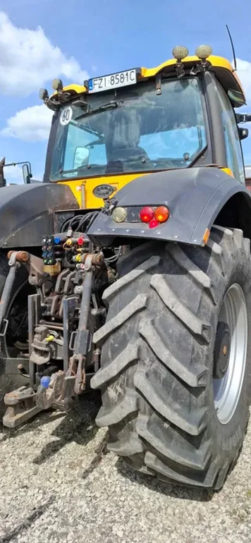 JCB Fastrac 8250 V-TRONIC