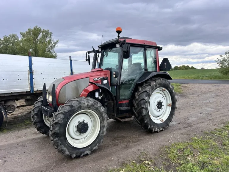 Ciagnik rolniczy Valtra A 95