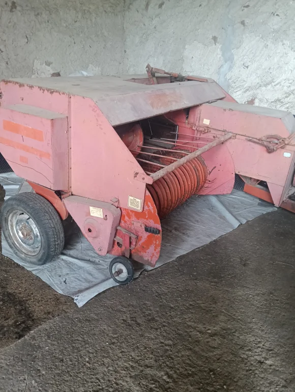 Sprzedam prasę kostkującą fajer wpelni sprawna