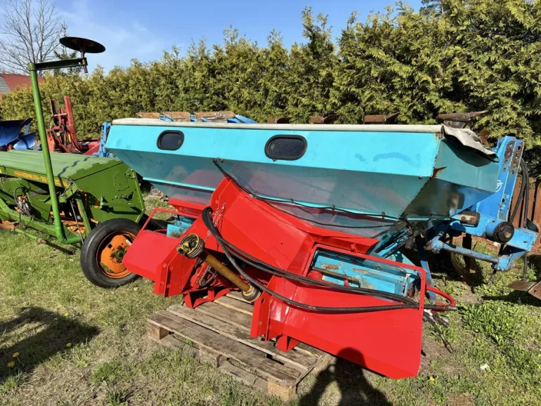 Rozsiewacz nawozów Sulky DPAX 1503 siewka nawozu wapno wapniak siewnik