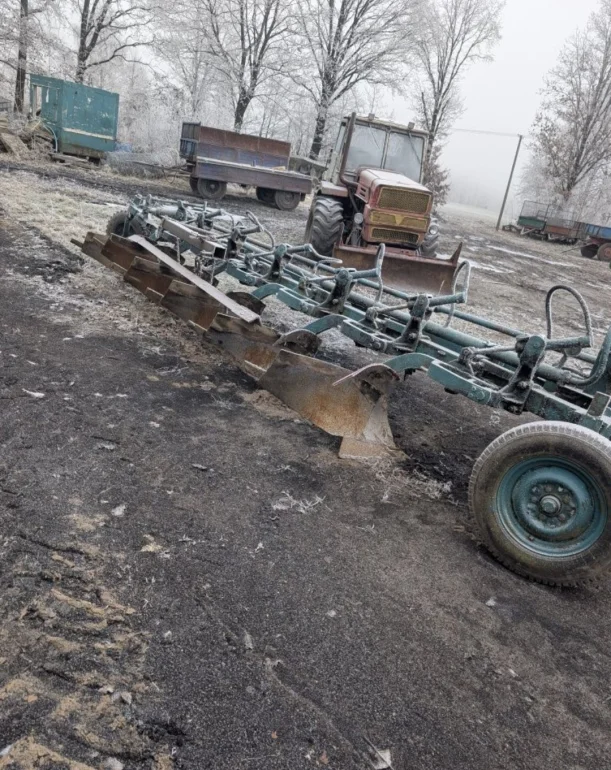 Pług PHX 6 skibowy