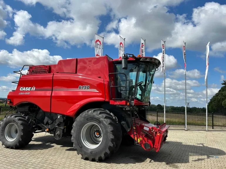 Kombajn CASE IH model Axial Flow 6150 OD RĘKI