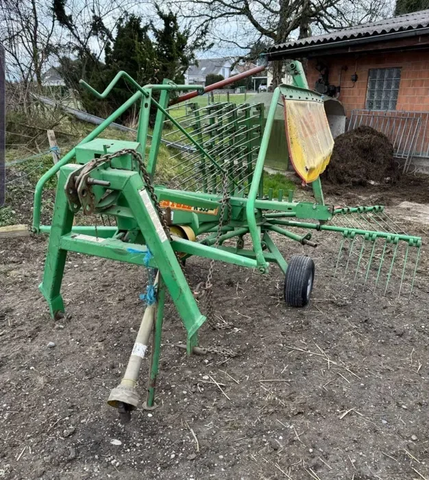 Zgrabiarka karuzelowa Stoll 335