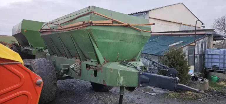Rozsiewacz wapna zgb 6000