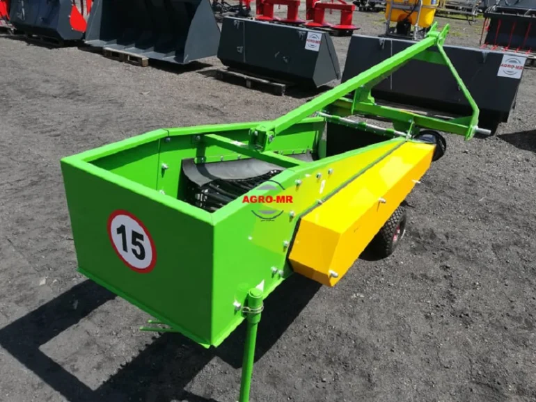 kopaczka wibracyjna BOMET z wyrzutem tylnym URSA Z655/1