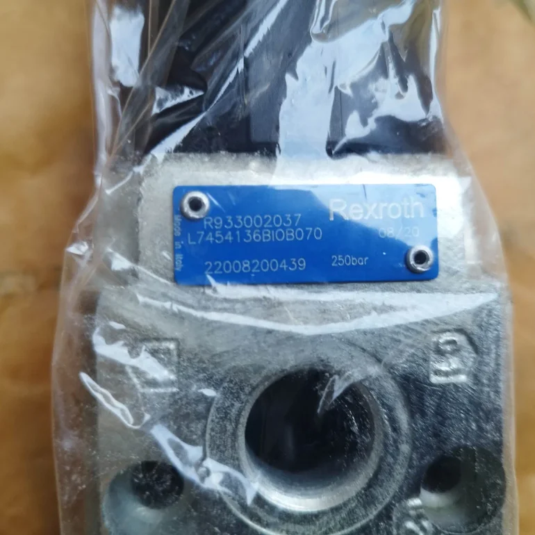 Zawor case farmlift cnh ładowarka 4795.9752