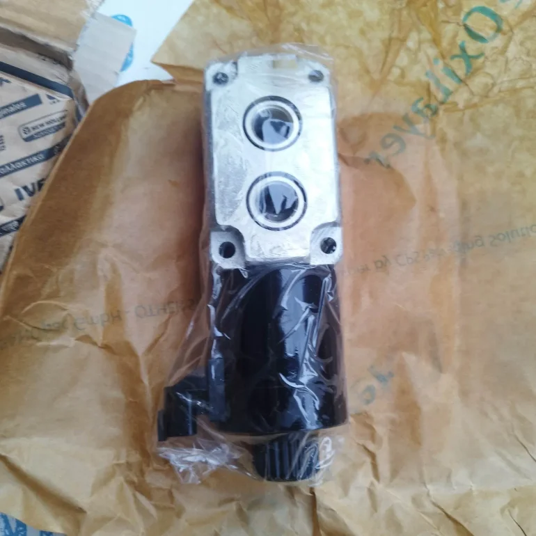 Zawor case farmlift cnh ładowarka 4795.9752