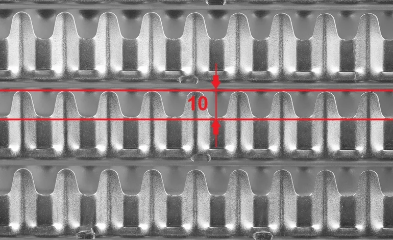 Sito dolne żaluzjowe do kombajnu John Deere / JD 530 / 630 / 950 / 952 AZ10142