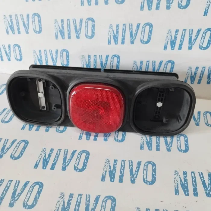 Lampa drogowa tyl jcb obudowa