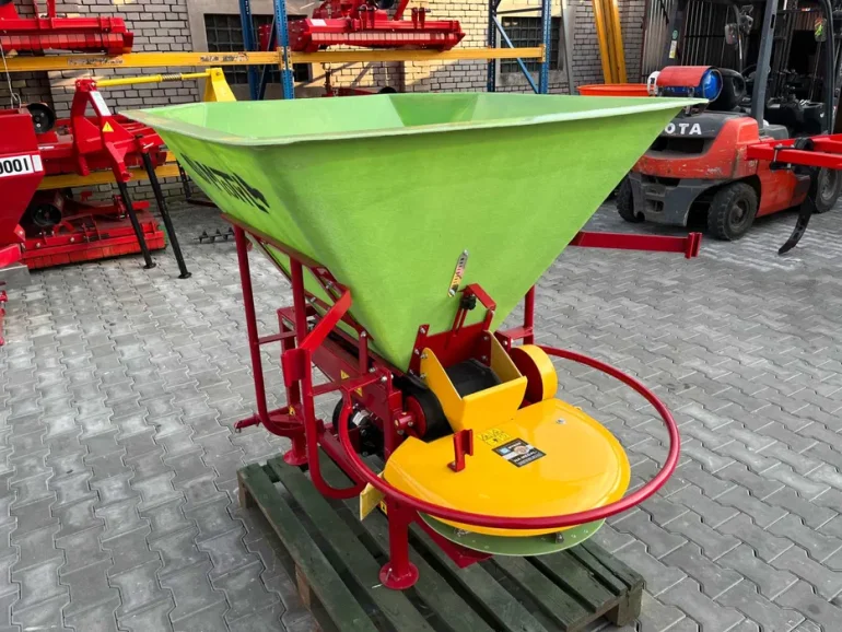 Rozsiewacz 300 -600 -800kg KŁOS Motyl Dexwal na taśmę do wapna --RATY