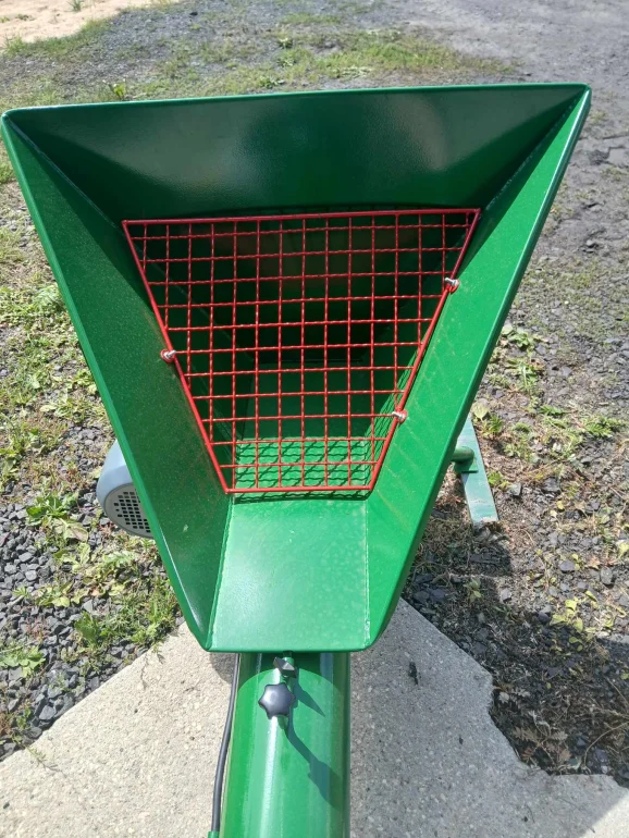 Przenośnik ślimakowy  T401 z koszem