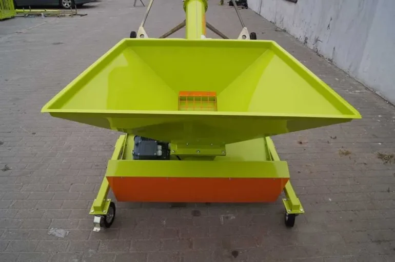Przenośnik ślimakowy z koszem do zboża żmijka koszowa Adraf 200/6m