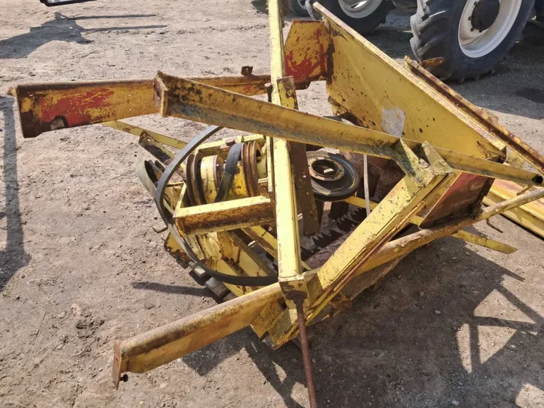Sieczkarnia rozdrabniacz słomy New Holland 1540 kompletna