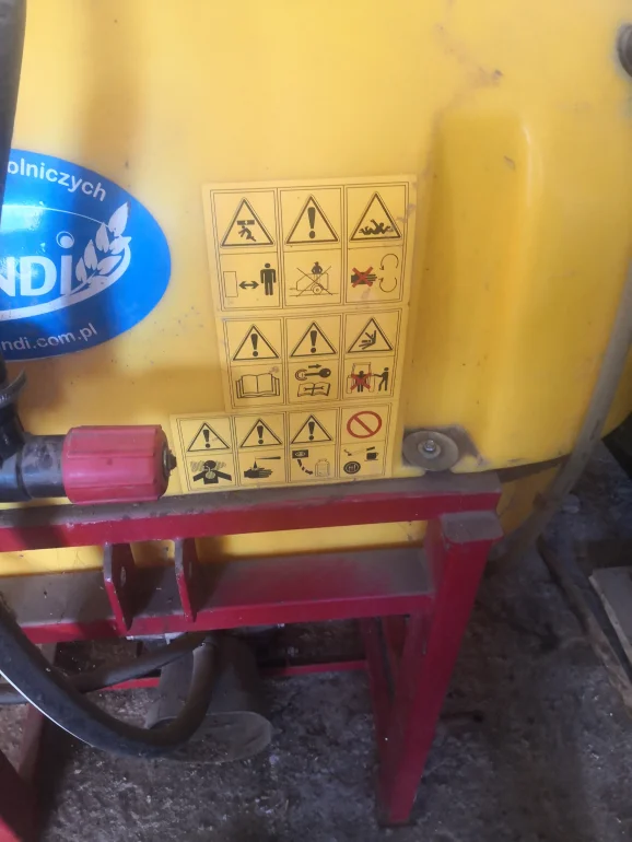 Sprzedam opryskiwacz 300l