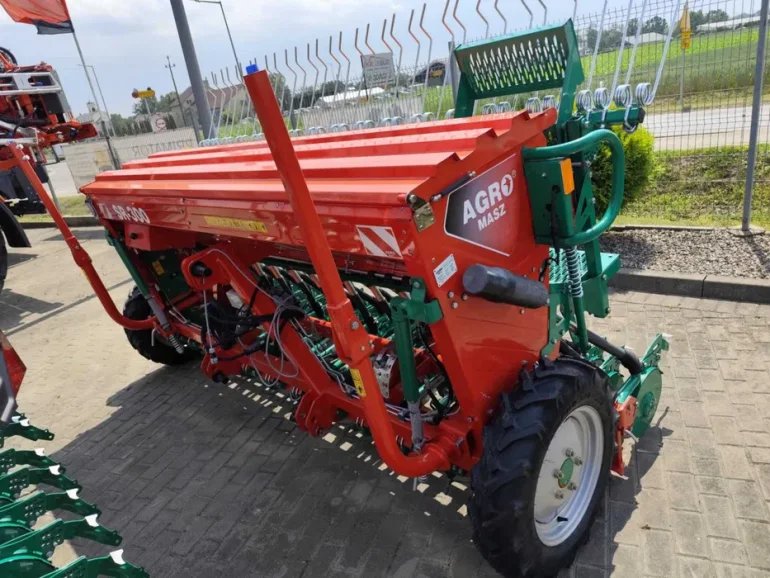 Siewnik zbożowy SR300 AGRO-MASZ