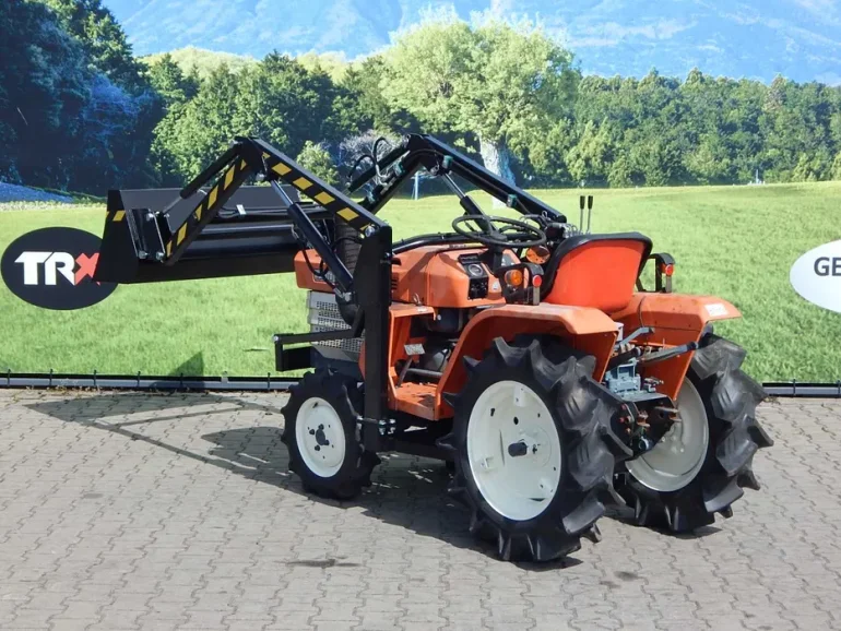 Mini traktor Kubota B1500 4x4 ŁADOWACZ CZOŁOWY ciągnik japoński Yanmar