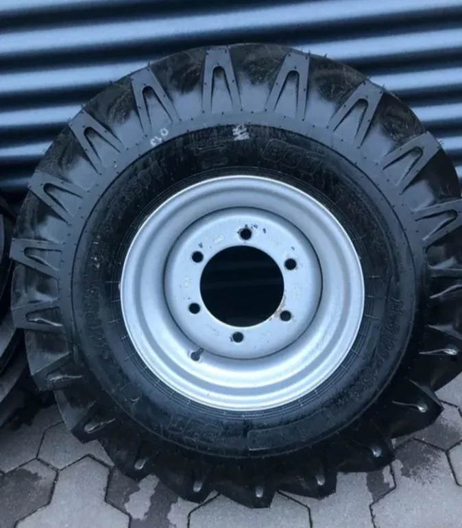 Koła komplet 11.5/80 15.3 BKT Weidemann ładowarka nowe z felgami