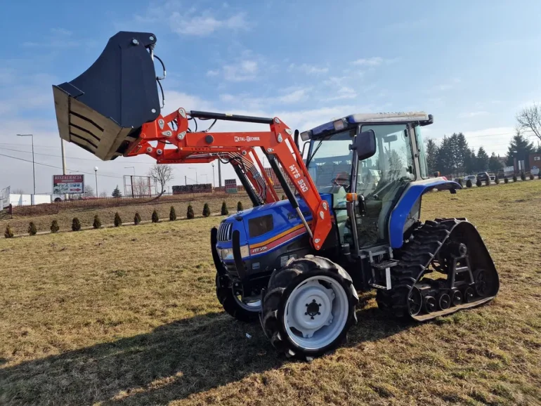 Traktor Japonski Iseki TJ65 z Ładowaczem