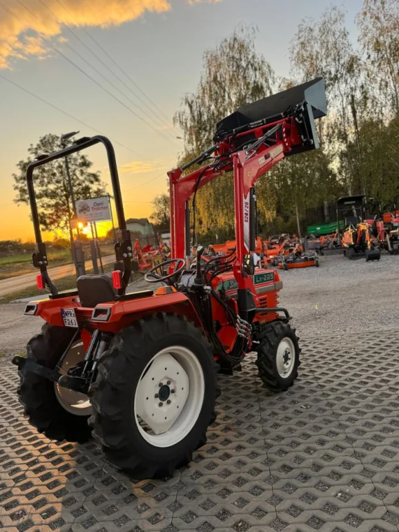KUBOTA SUNSHINE L1-225,22hp, REWERS,Asystent Skrętu, 4X4 Nowy Tur 4w1