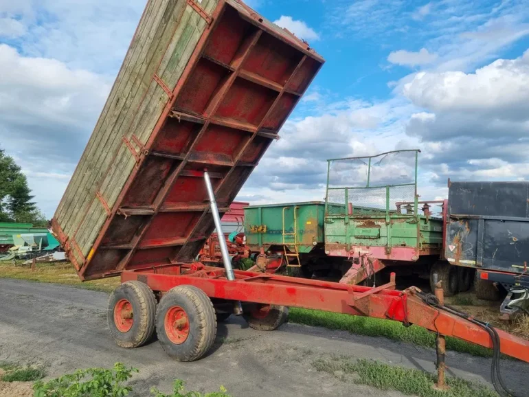 Przyczepa wywrotka tandem 8t wysokiego skladowania
