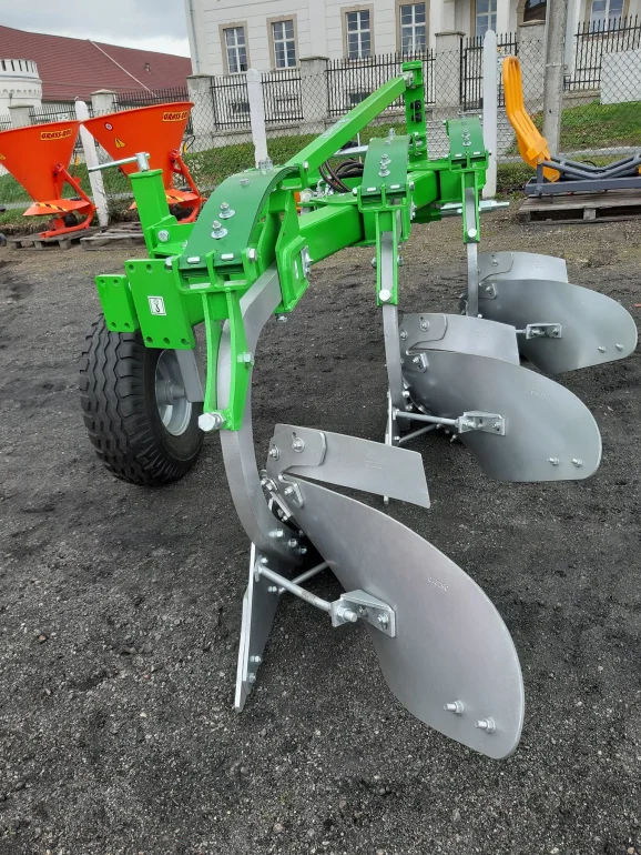 Pług ramowe Bomet LIBRA U068 3 skibowy
