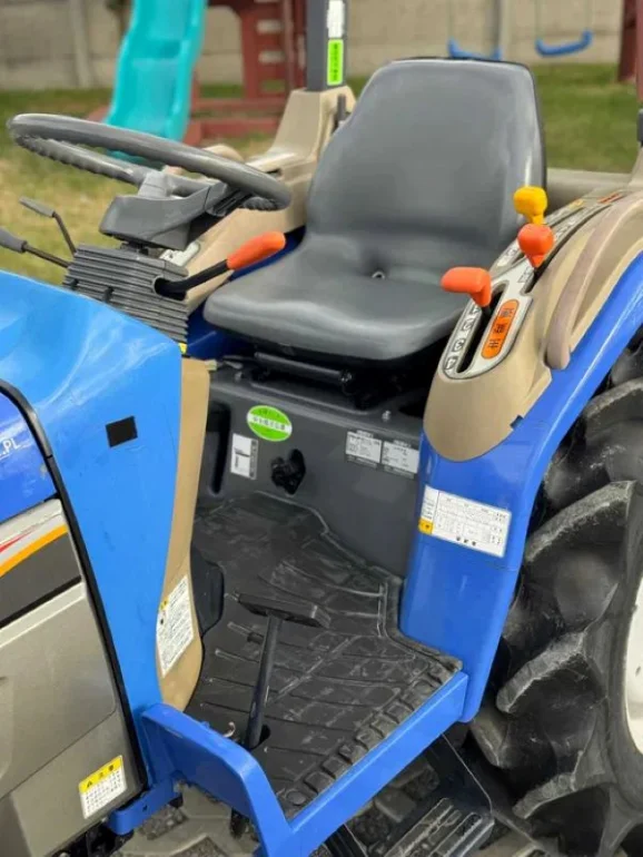 ISEKI Hunter 213 ,21.5hp,4x4,manual, Wspomaganie,REWERS,Zarejestrowany