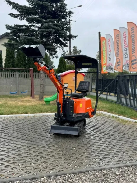 Mini Koparka gąsienicowa samojezdna , ramie skrętne HINOMOTO HSW06