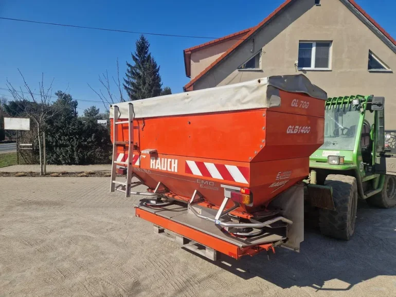 Rauch Axera 3500 z GPS rozsiewacz nawozu