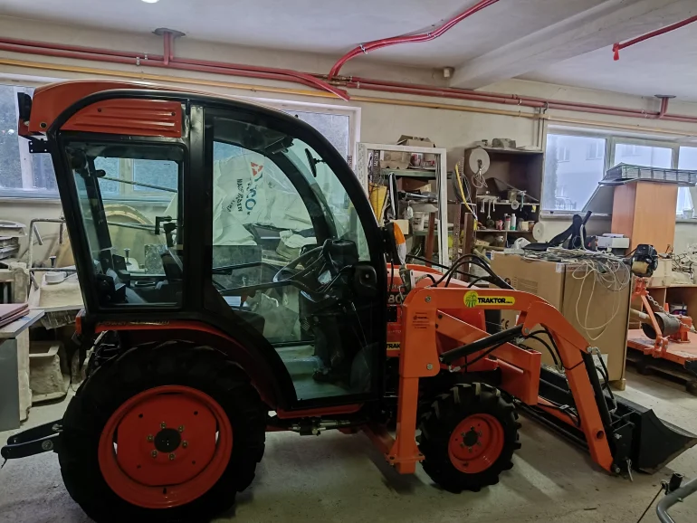 Kubota B2741 z całym osprzetem