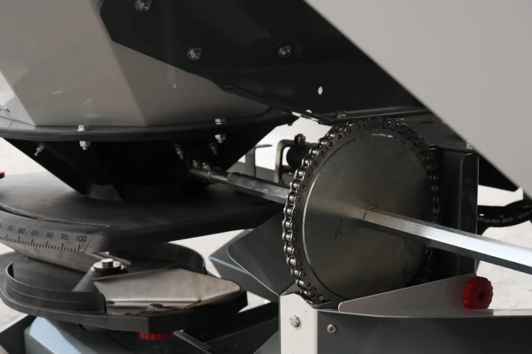 Rozsiewacz Dwutarczowy Güngör EKO 800-1400L | Do C-360 | Hydraulika