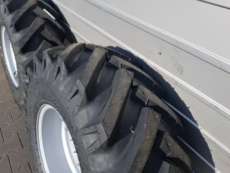 Komplet 2 szt koło balonowe BKT jodełka 11.5/80x15.3 Ursus C385 Zetor