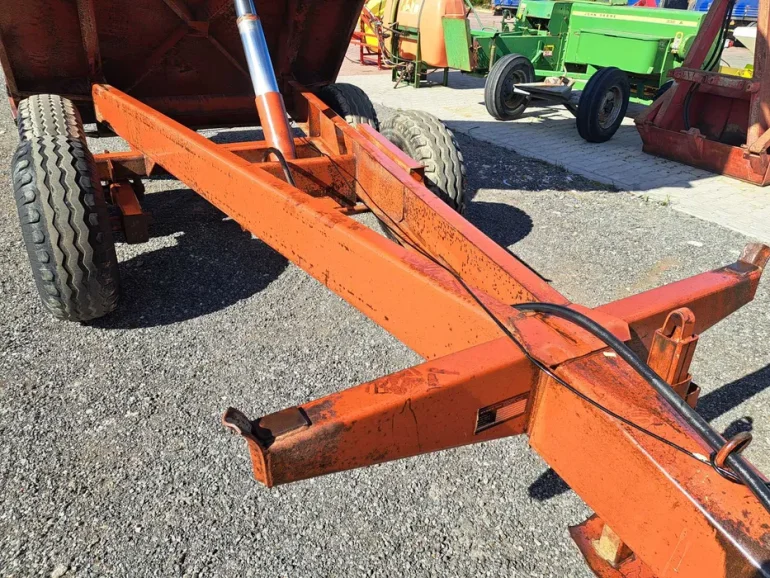 Przyczepa rolnicza wywrotka tandem Ryski.8 ton