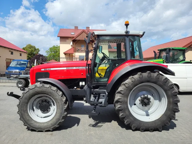 Mccormick mf massey ferguson 8240 tuz brutto