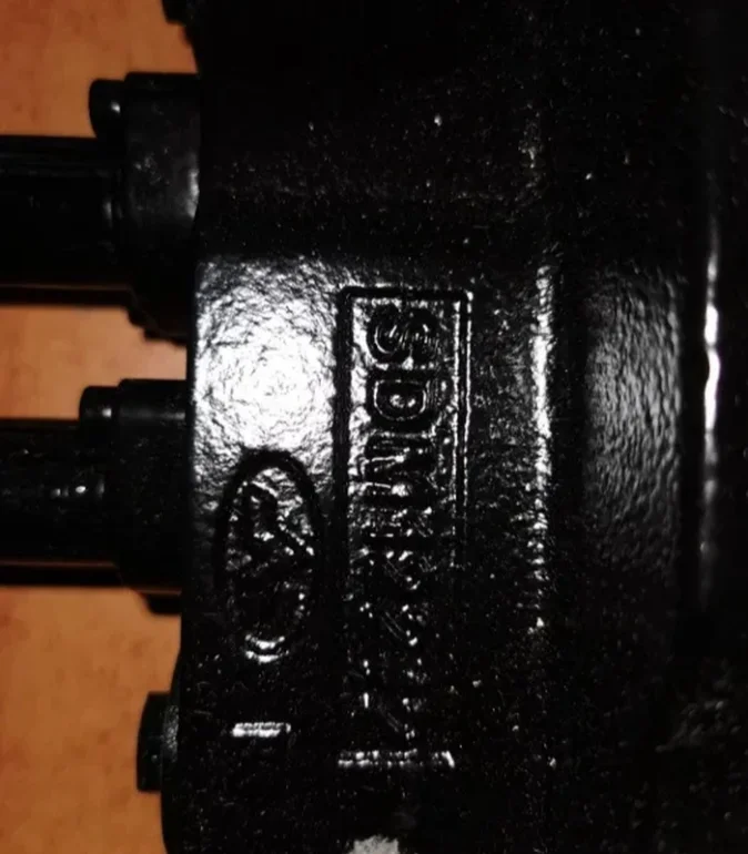 Rozdzielacz do ładowacza Walvoil SDM 122/2 zamiennik Nimco