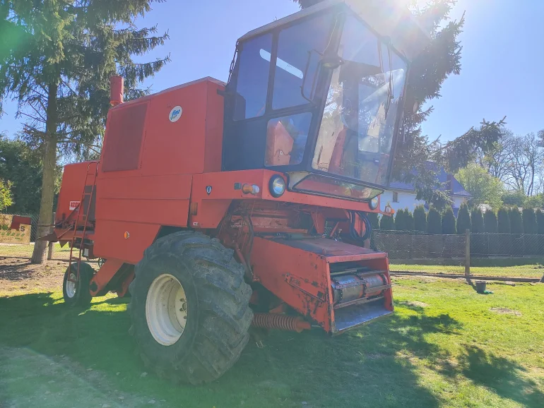 Sprzedam Kombajn Bizon Z056