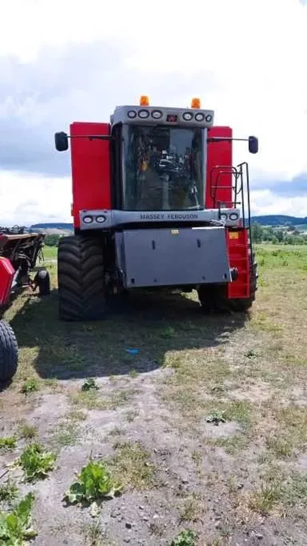 Kombajn zbożowy Massey Ferguson 7282 Centora