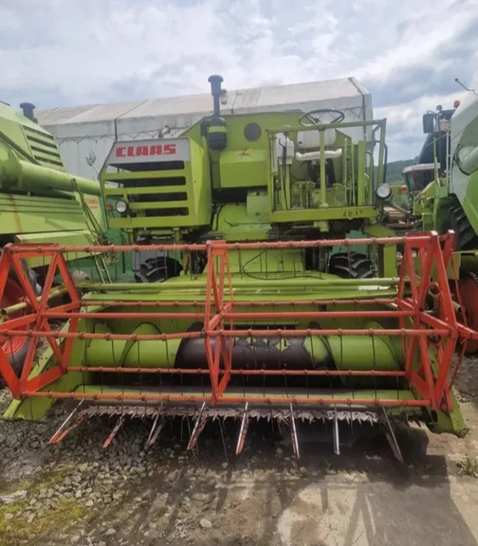 Kombajn zbożowy Claas Consul z Niemiec sieczkarnia