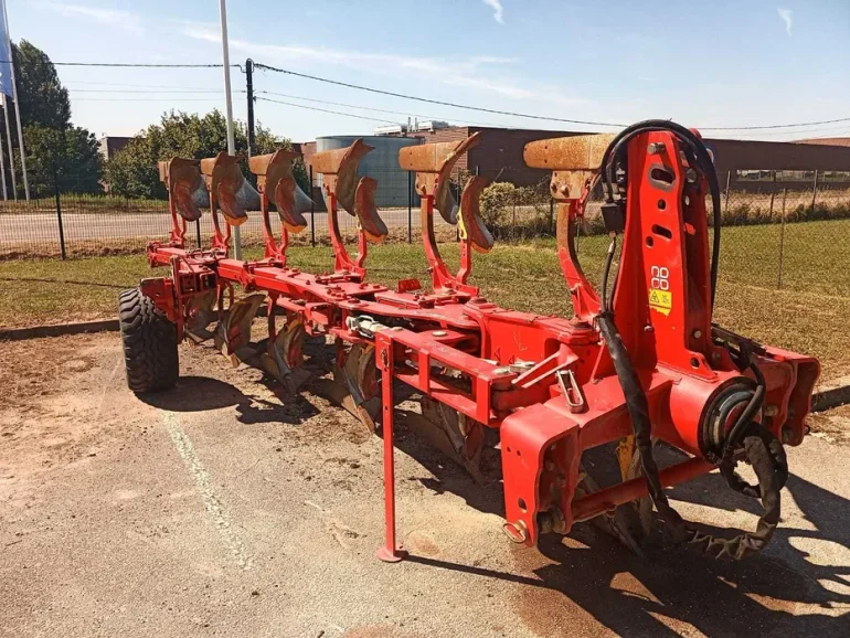 Pług obrotowy PÖTTINGER SERVO 45S 6-skibowy (5+1) VARIO Lemken Kuhn